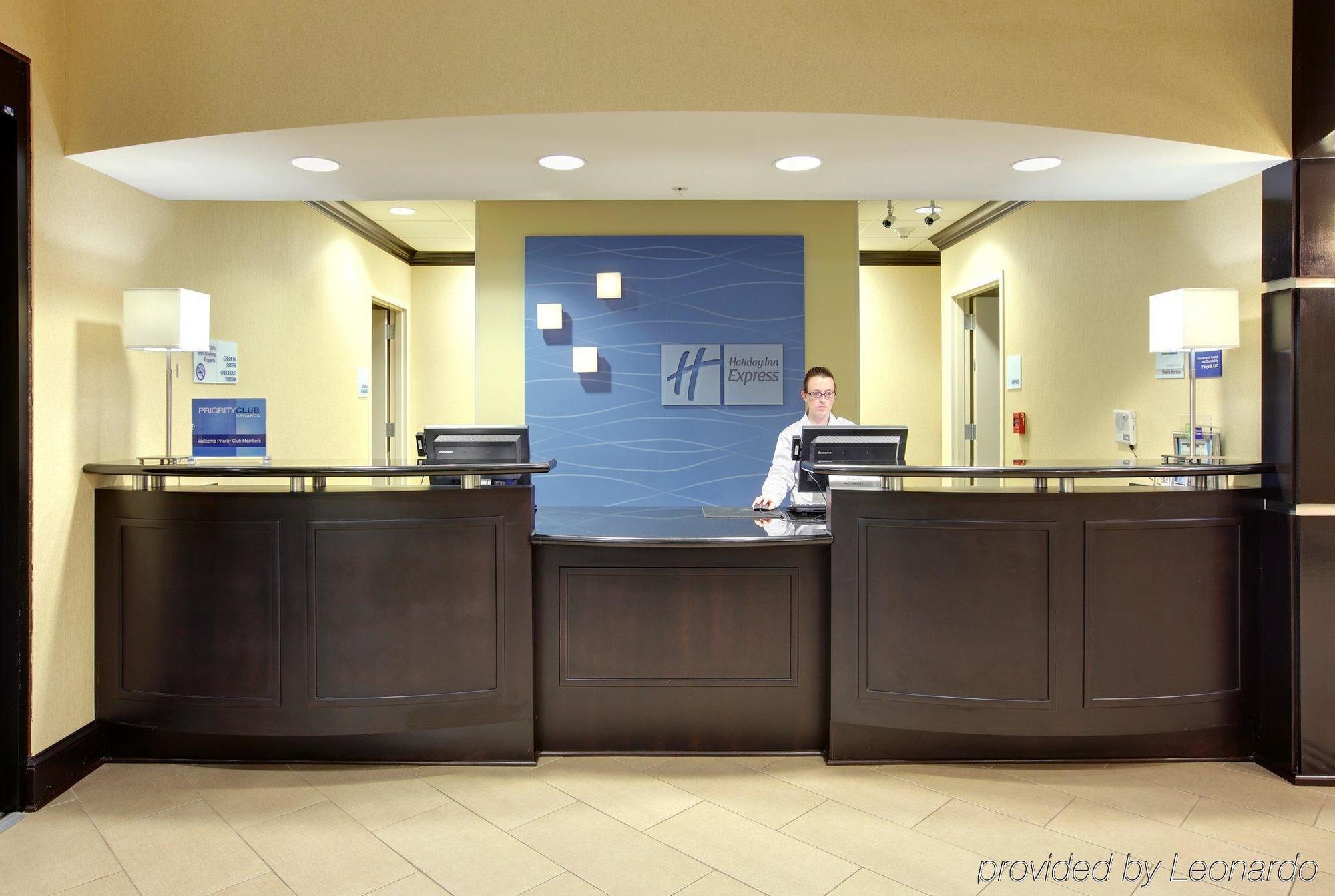 Holiday Inn Express & Suites Covington By Ihg Інтер'єр фото