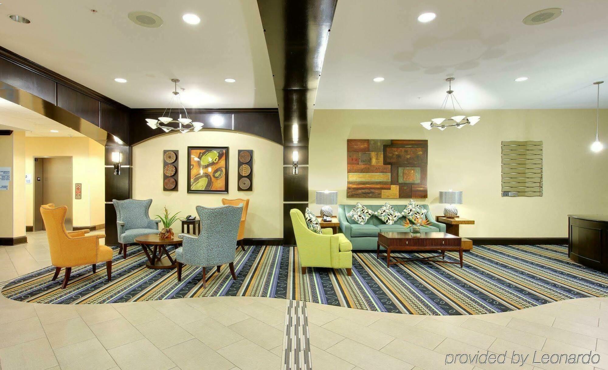 Holiday Inn Express & Suites Covington, An Ihg Hotel Інтер'єр фото